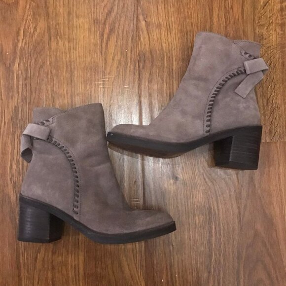 UGG Suede whipstich boots 6.5 - Picture 5 of 8